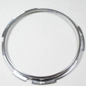 Headlamp retaining rim