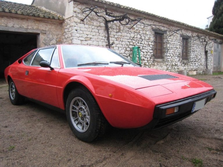 FERRARI 208 GT4 DINO