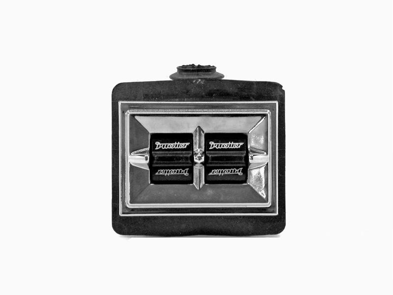 Interruptor elevalunas eléctricos Maserati 3500 Maserati 3500 electric window regulator switches - Image 1