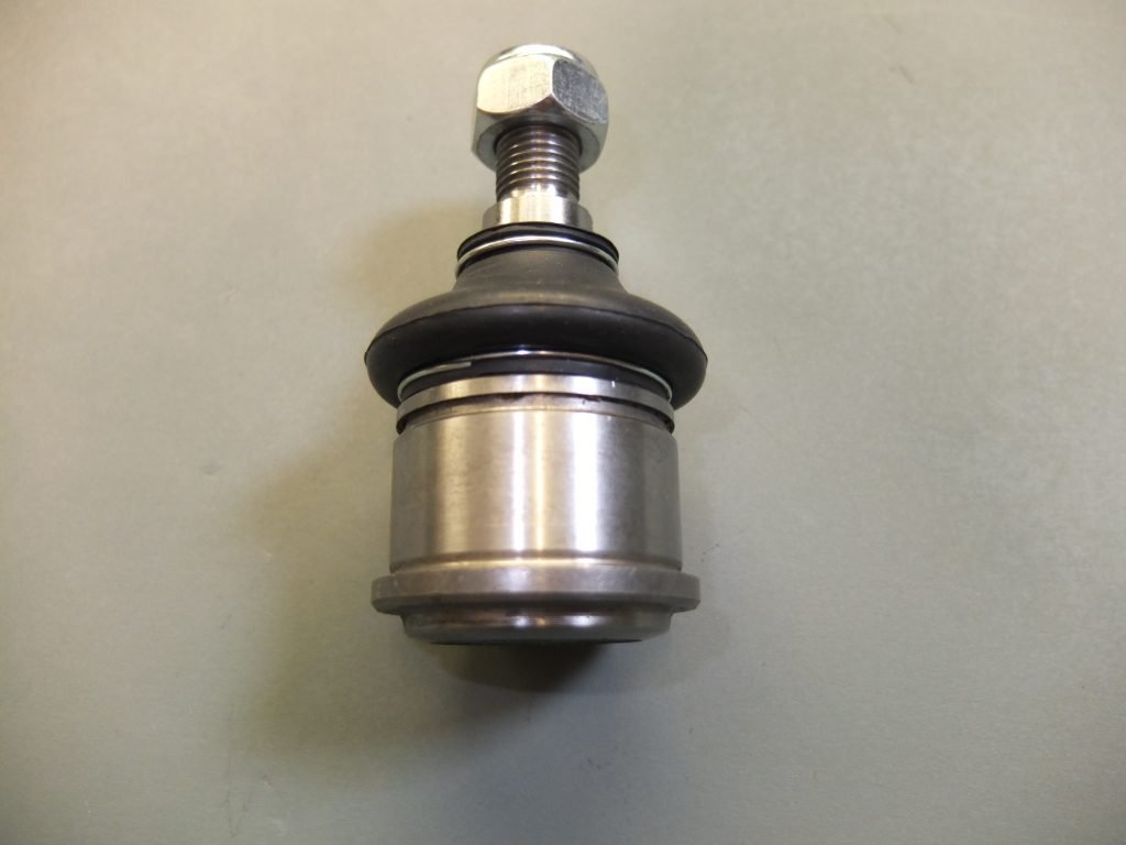 210-1 Rotura Suspension Inferior MG RV8 - Imagen 1
