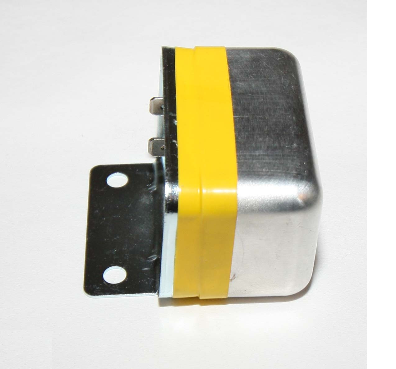 396-1 12 voltios voltage regulator BMW E9 - Image 1