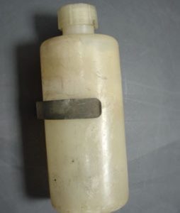 Botella deposito agua limpia 2 mano mini