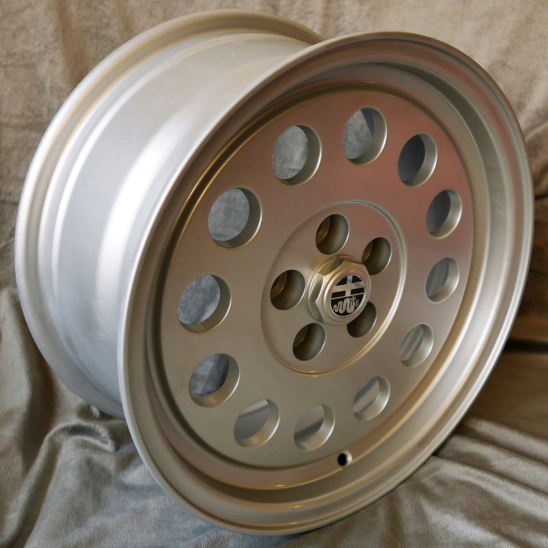 Llanta A1 7×15 Alfa Romeo Alfetta,GT / GTV, 33, 75 , 90, 155, 156, 164 Spider, GTV Series 916 Llanta A1 7x15 Alfa Romeo Alfetta,GT / GTV, 33, 75 , 90, 155, 156, 164 Spider, GTV Series 916 - Imagen 1