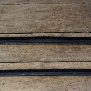 Par lamelunas exteriores ventanillas traseras Mercedes W107 SLC