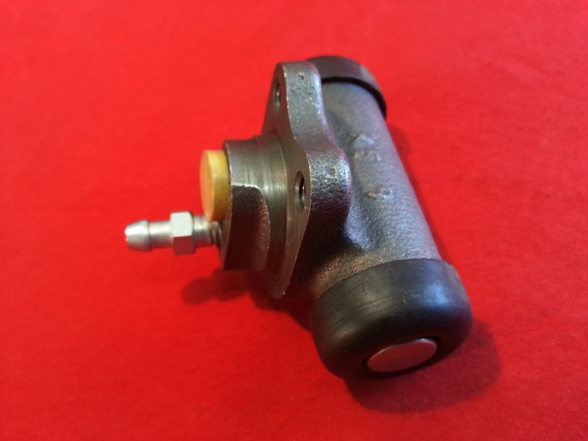 bombin-3 Rear wheel brake cylinder Opel GT 1100 - Image 1