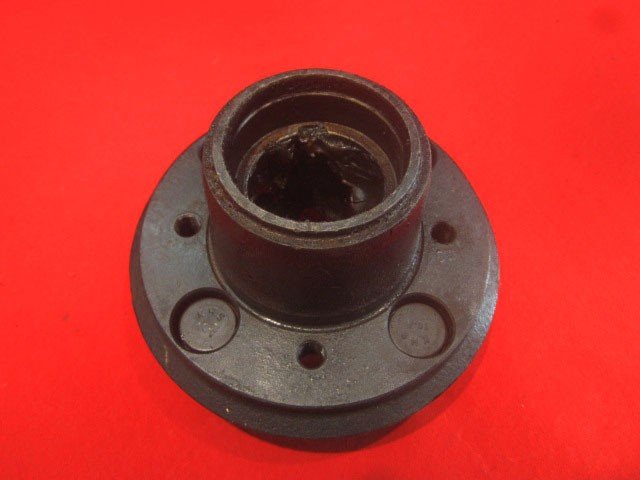 buje-1 Buje de rueda izquierda o derecha Opel GT - Imagen 1