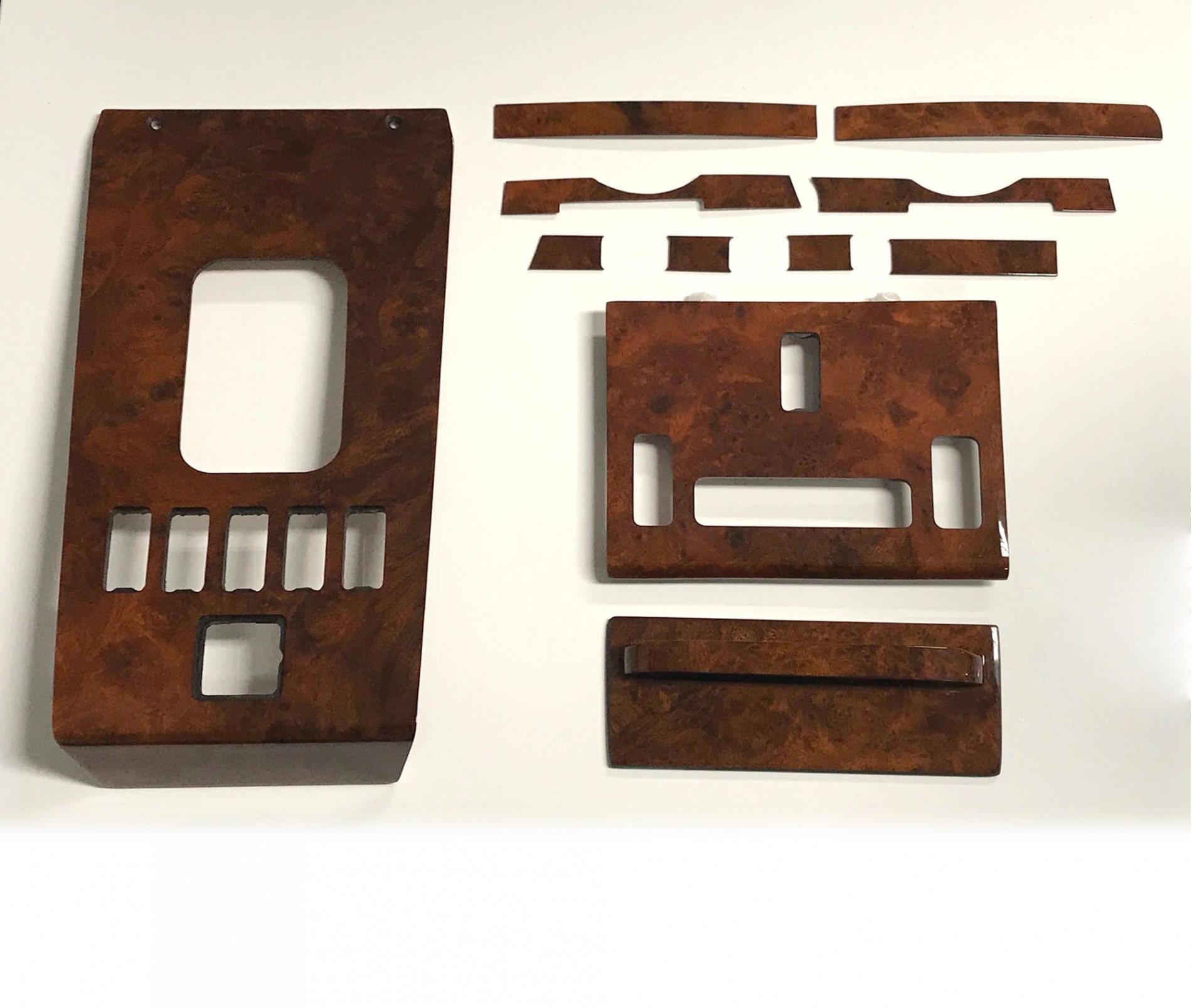 Kit maderas de nogal Mercedes 560 SL con asiesntos calefactables US Kit maderas de nogal Mercedes 560 SL con asiesntos calefactables US - Imagen 1