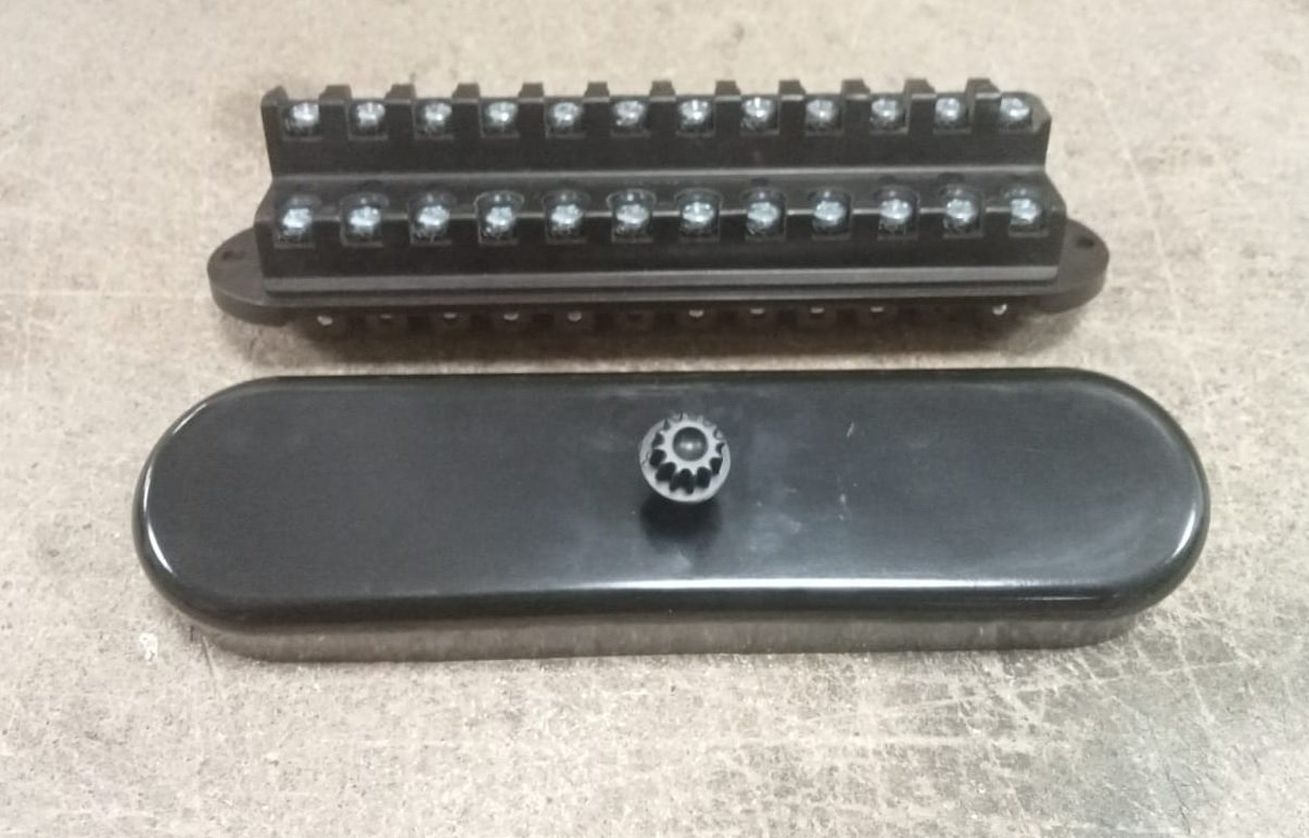 Caja fusibles Mercedes 190SL Ponton Caja fusibles Mercedes 190SL Ponton - Imagen 1
