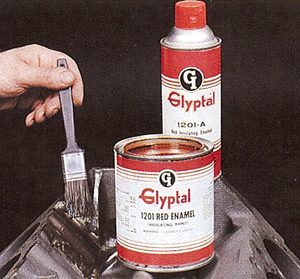 GLYPTAL Engine Paint