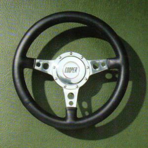Motolita John Cooper Piel 13/14 pulg. + Kit Centro Volante Macizo