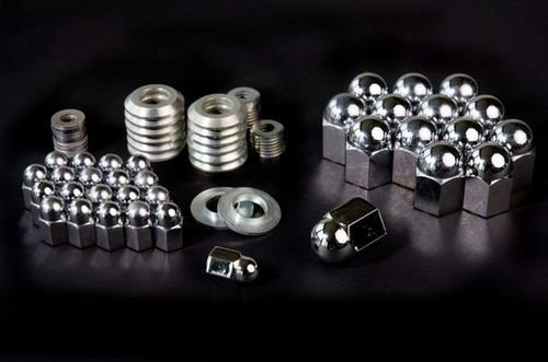 Kit tornillos y tuercas cromadas motor Aston Martin DB4 Aston Martin DB4 engine chrome-plated nuts and bolts kit - Image 1