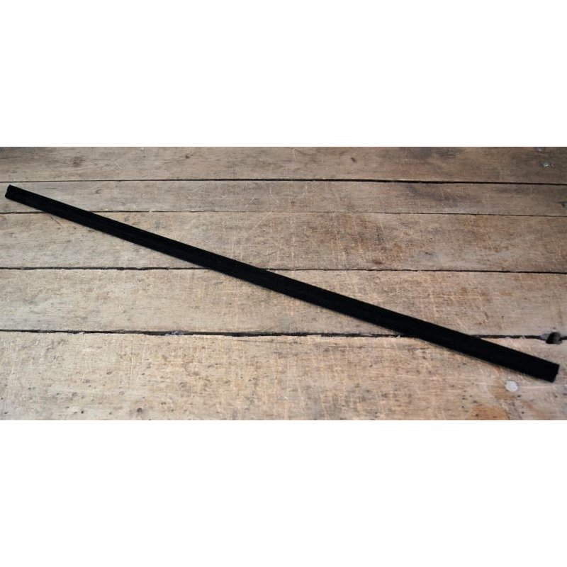 weatherstrip-door-outside-107-123-114cp-inside-2 Lamelunas exterior ventana delantera lateral Mercedes W107 - Imagen 1
