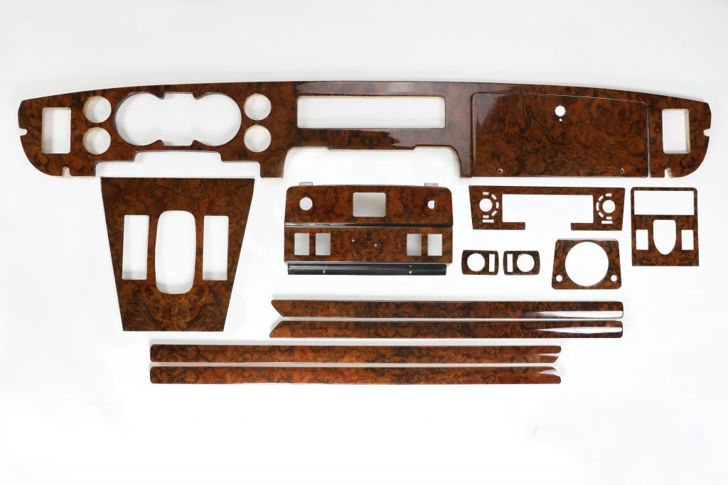 xj6xj12series-iiideluxelhautoclock-1 Kit Deluxe de paneles de madera de nogal. Daimler Jaguar XJ6/12 Serie 3 - Imagen 1